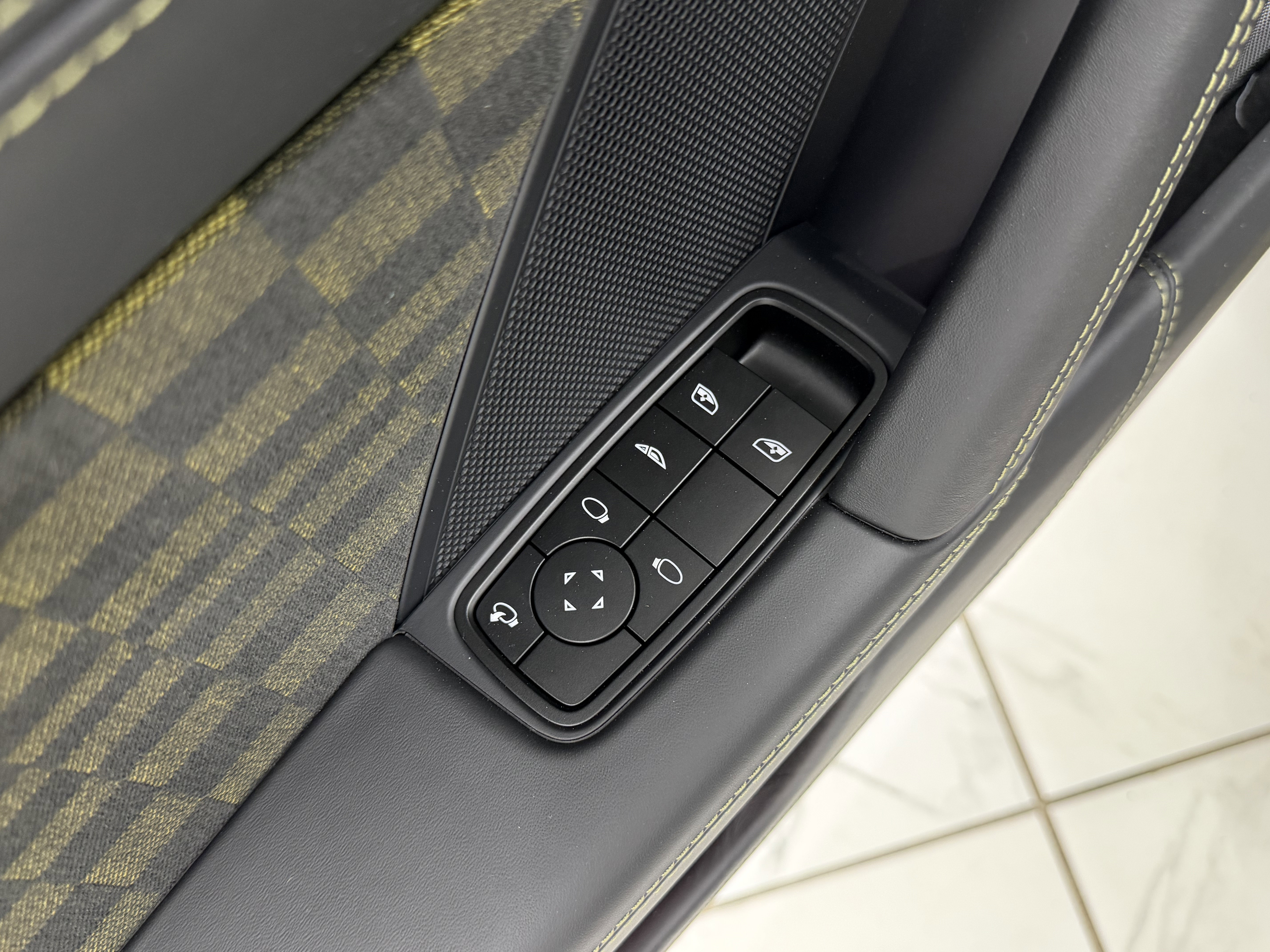 New 2026 Porsche 911 Carrera 4 GTS image 34