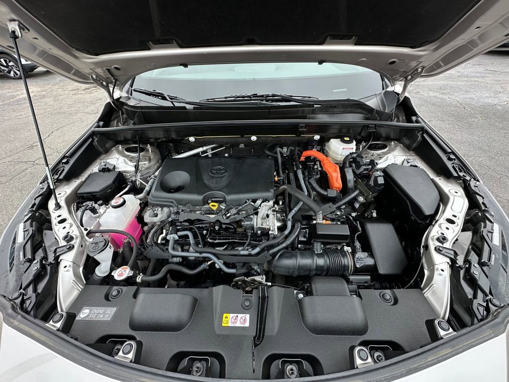 Used 2022 Toyota Venza XLE image 24