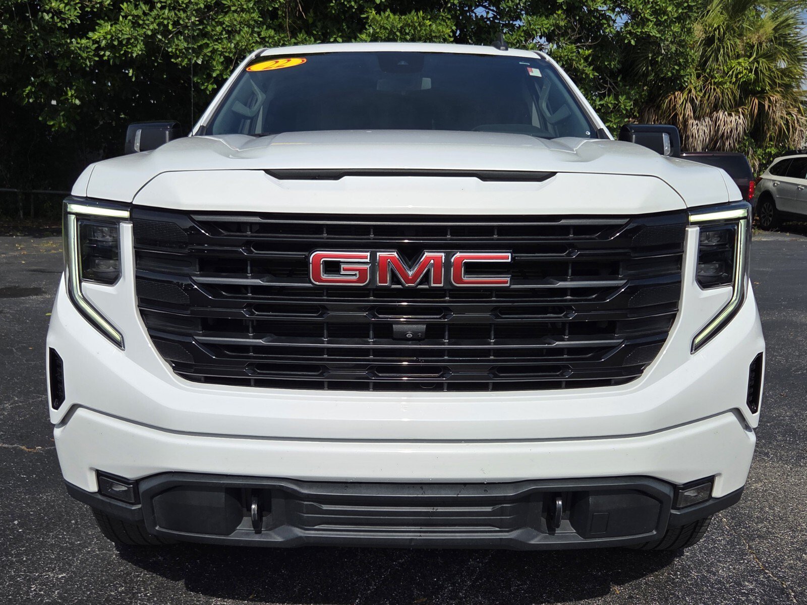 Certified 2022 GMC Sierra 1500 Elevation w/ Elevation Premium Package AWD/4WD image 8