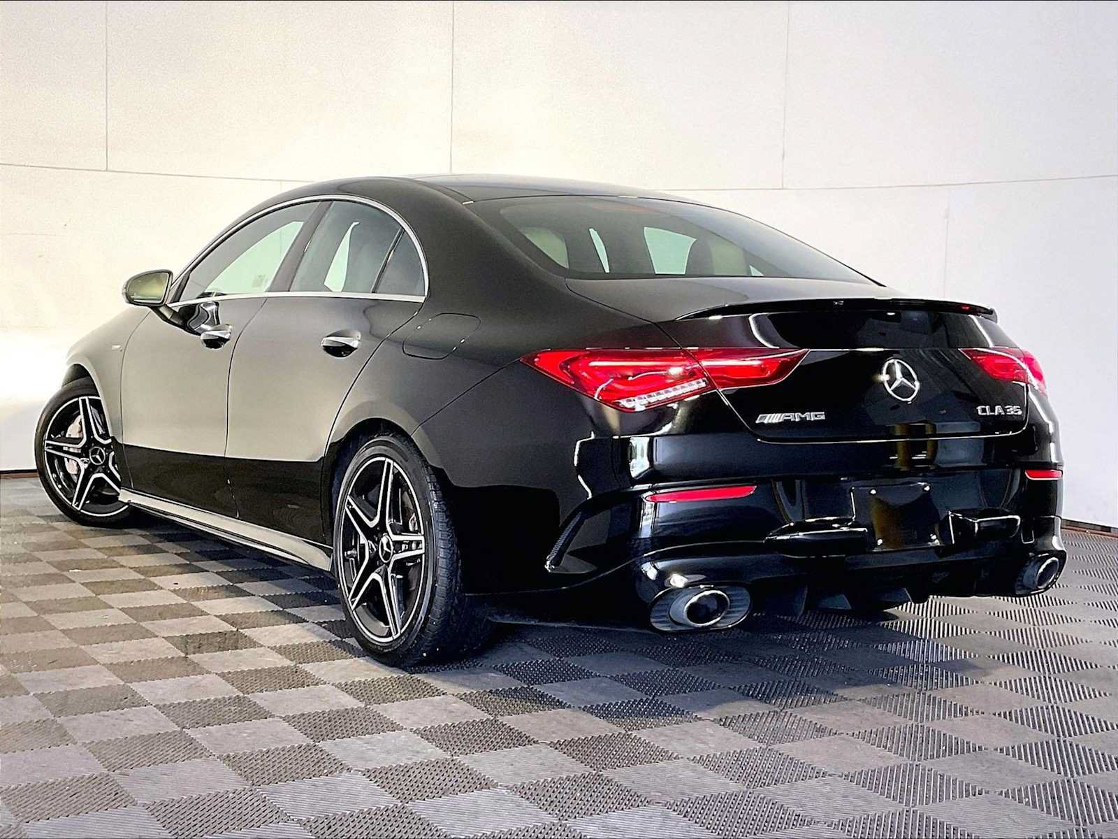 Used 2022 Mercedes-Benz CLA 35 AMG 4MATIC image 4