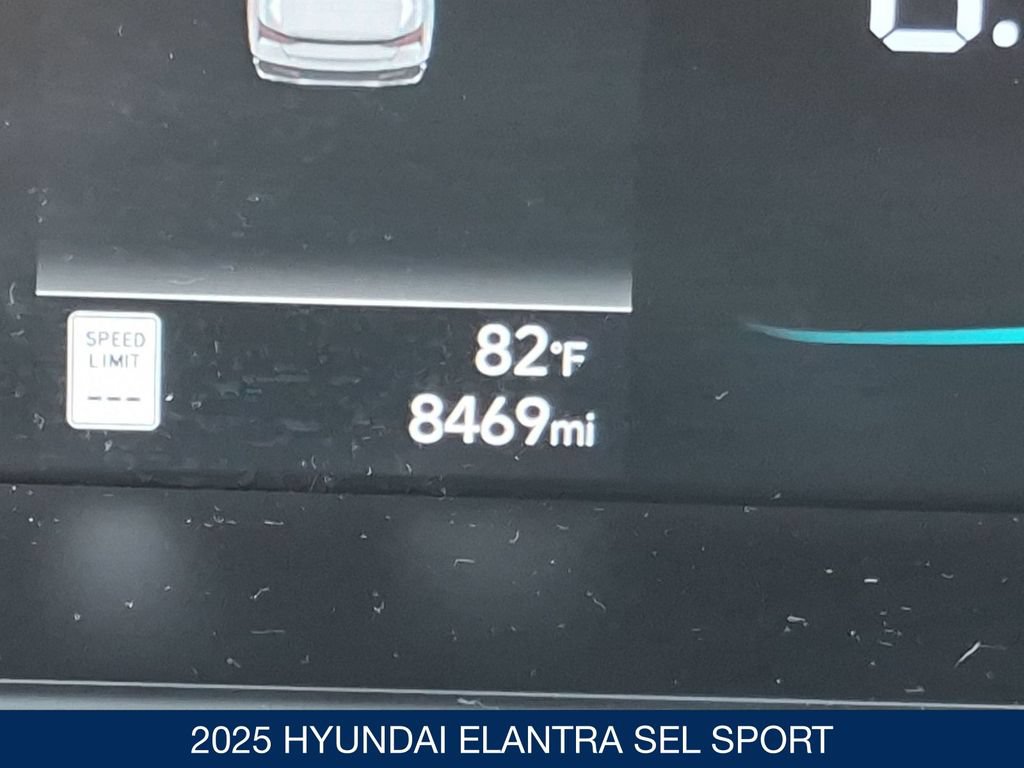 Certified 2025 Hyundai Elantra Sport FWD image 22