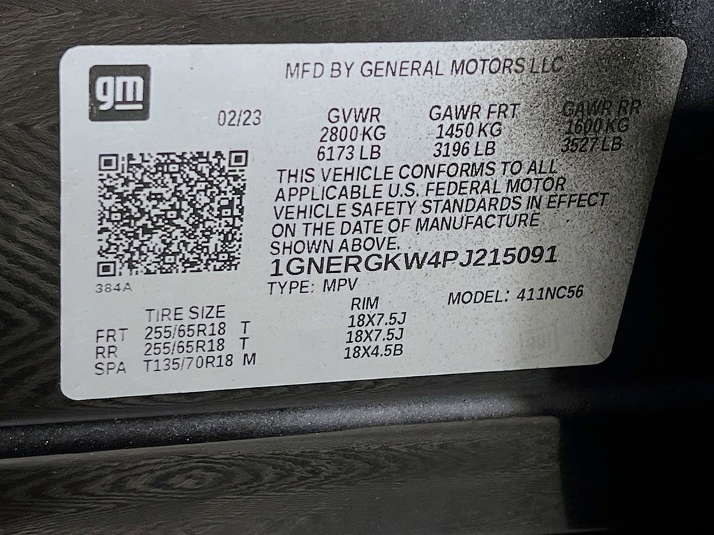 Used 2023 Chevrolet Traverse LT w/ LPO, Floor Liner Package FWD image 31