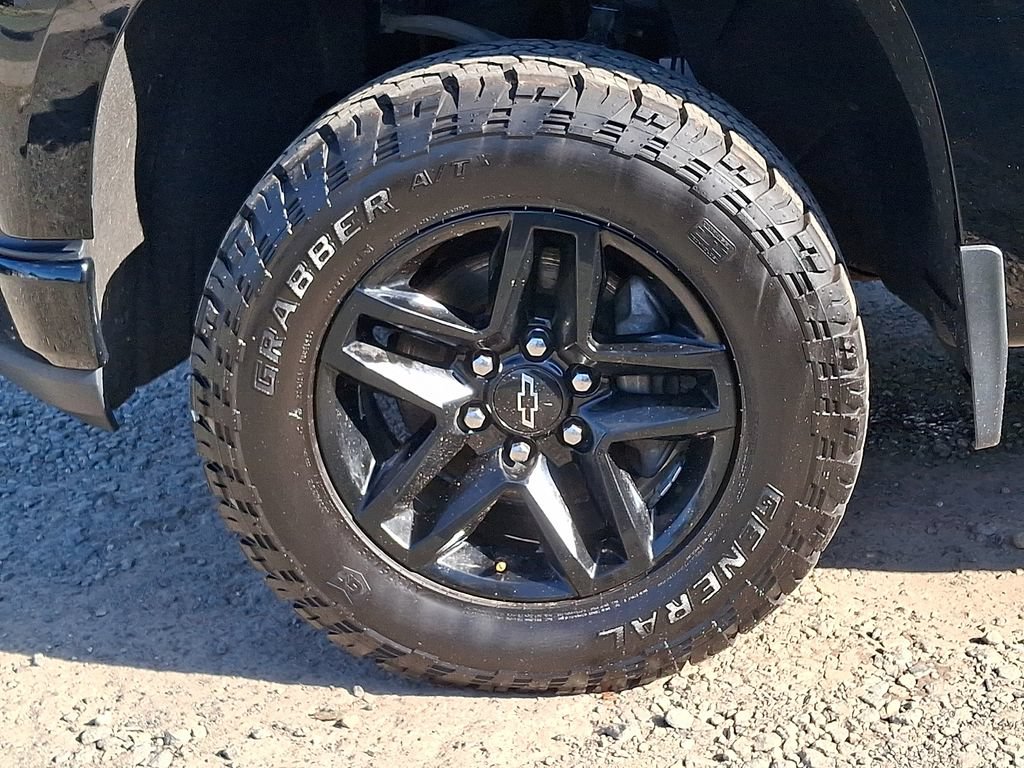 Certified 2019 Chevrolet Silverado 1500 Custom Trail Boss w/ Custom Convenience Package AWD/4WD image 32
