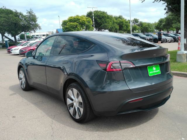 Used 2021 Tesla Model Y Long Range AWD/4WD image 12