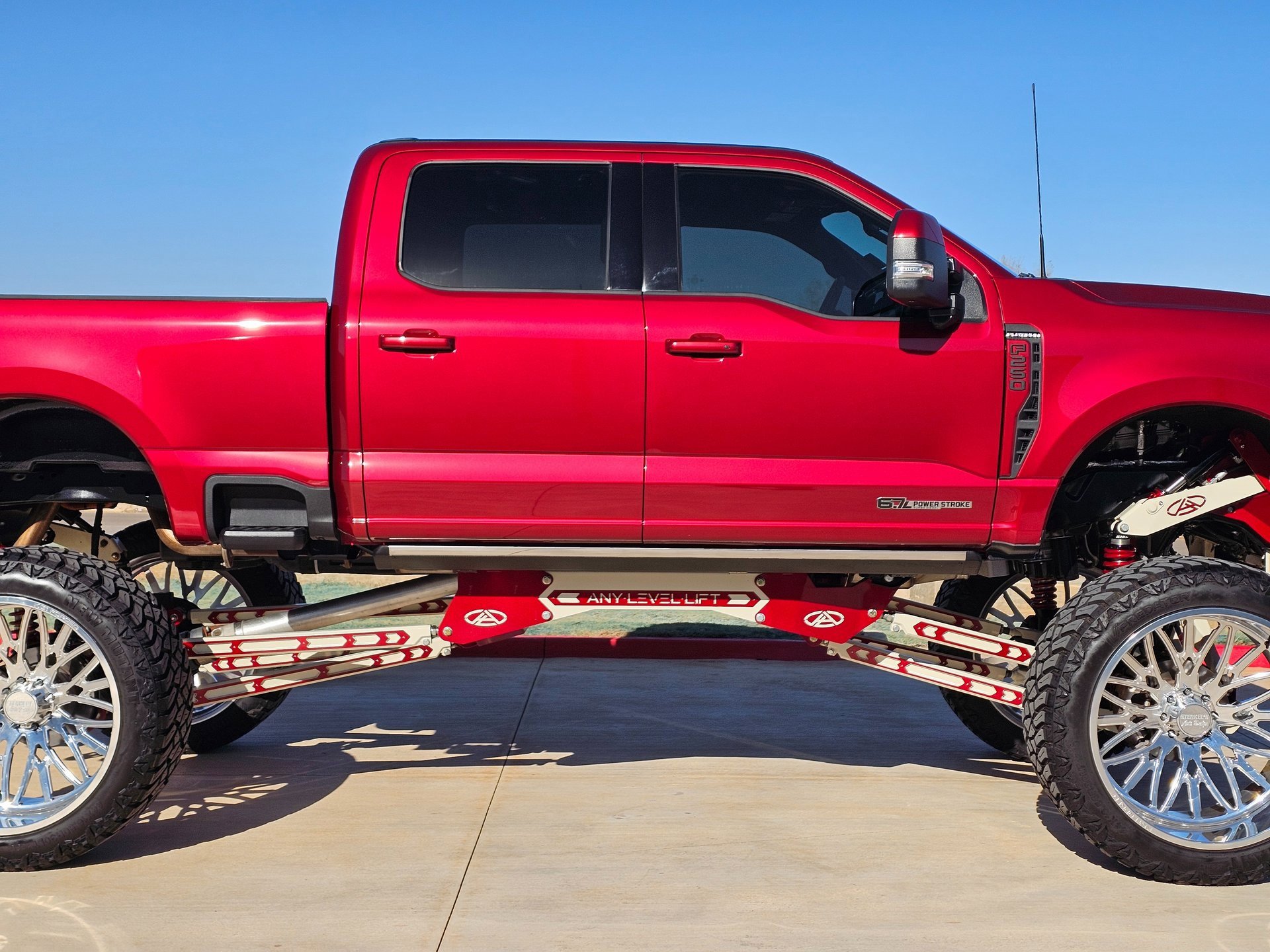 Used 2025 Ford F250 Platinum w/ FX4 Off-Road Package image 20