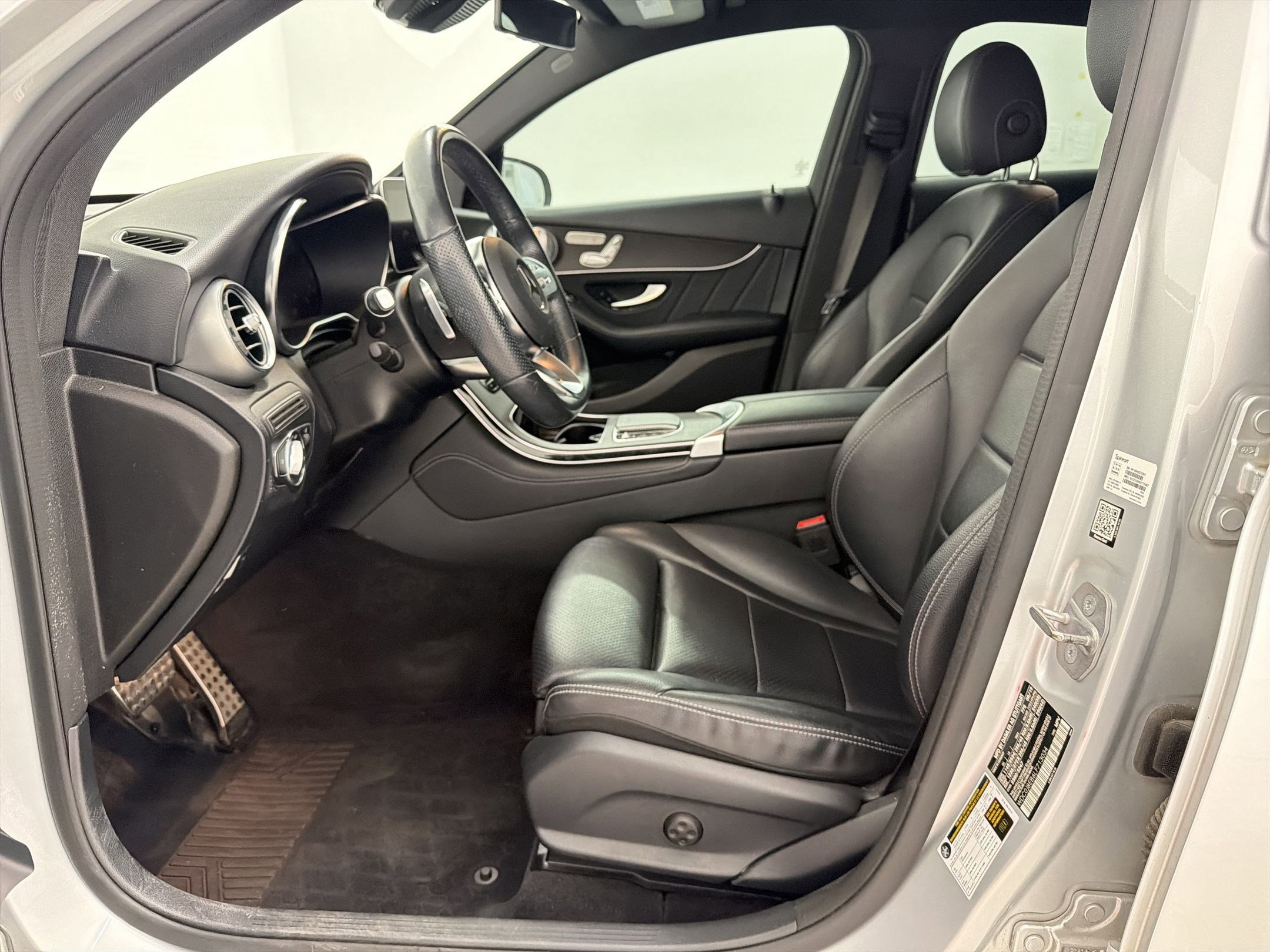 Used 2020 Mercedes-Benz GLC 300 4MATIC Coupe image 5