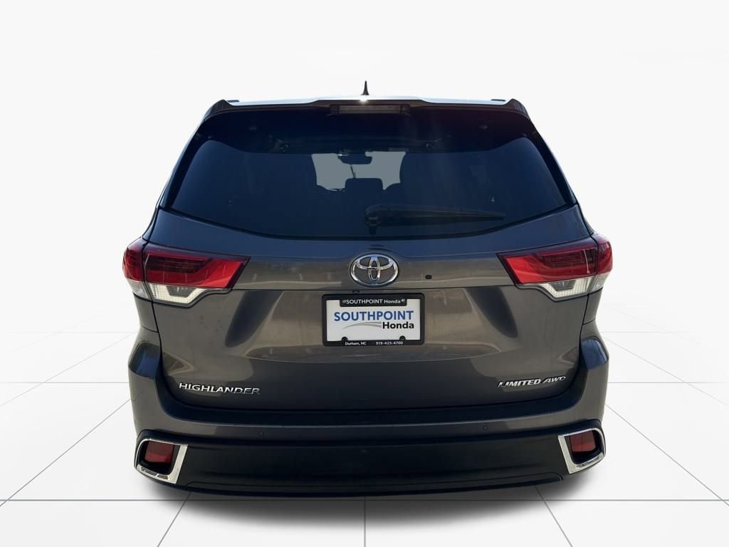 Used 2019 Toyota Highlander Limited image 7