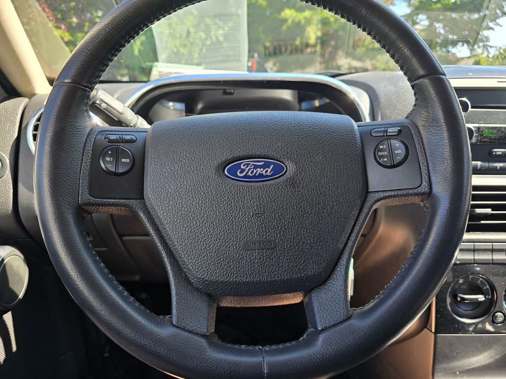 Used 2010 Ford Explorer XLT AWD/4WD image 16