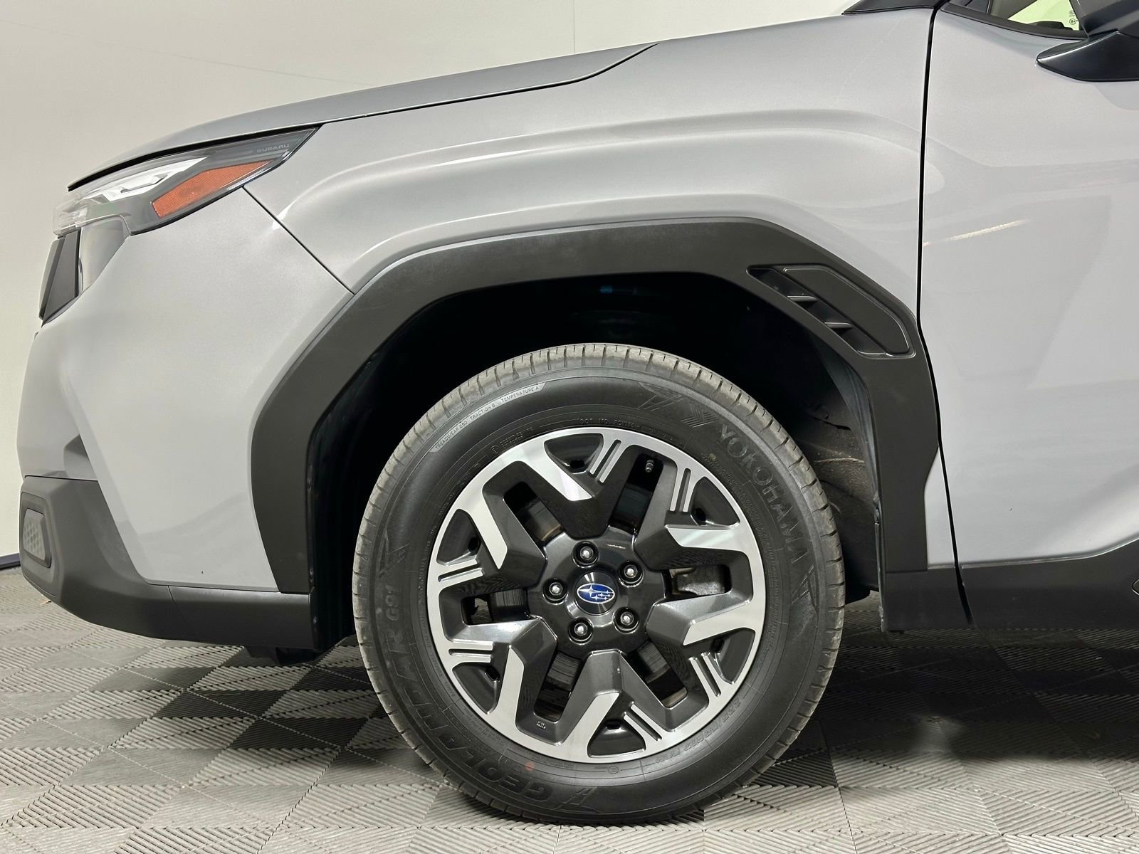 Used 2025 Subaru Forester Premium image 8