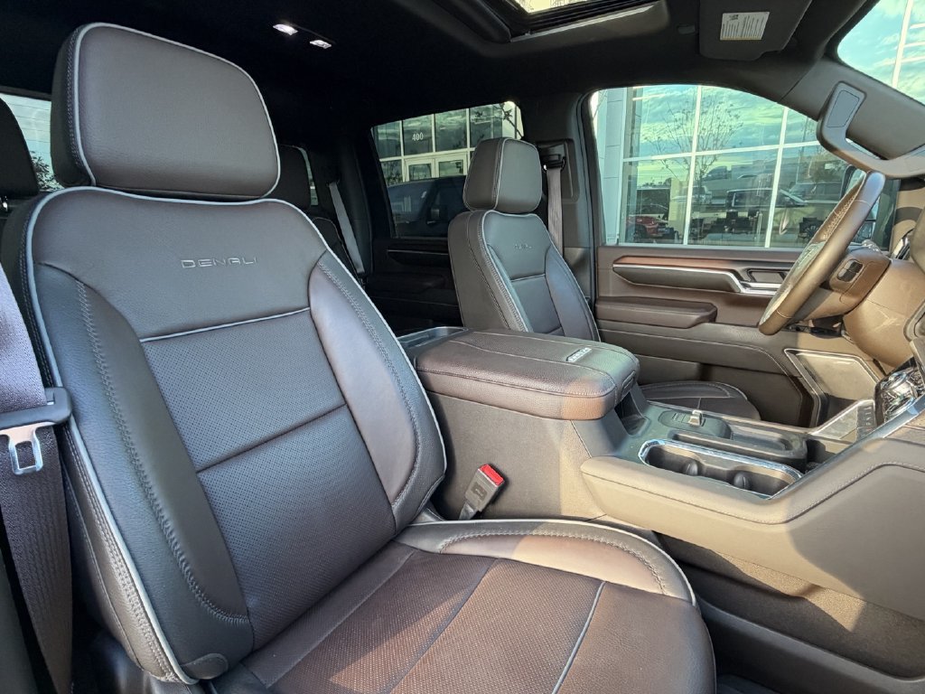 Used 2024 GMC Sierra 2500 Denali w/ Denali Reserve Package AWD/4WD image 28