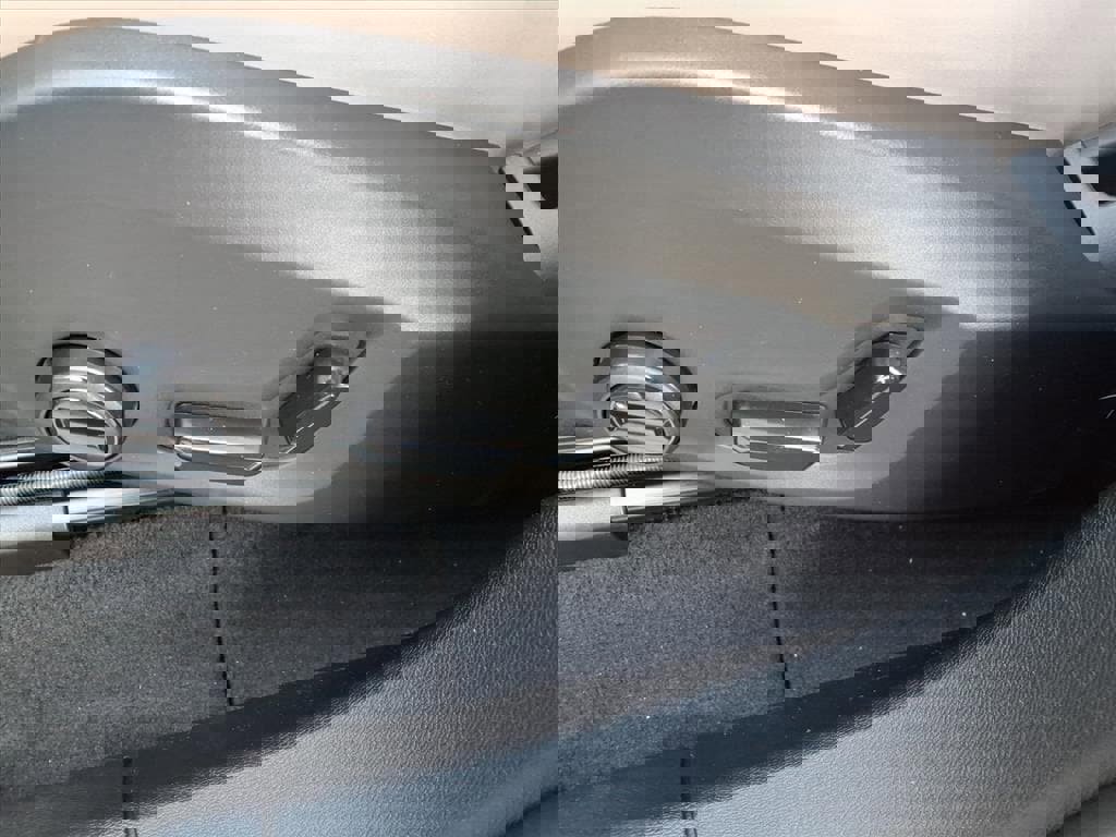 New 2026 Volvo XC60 B5 Plus w/ Protection Package Premier image 15