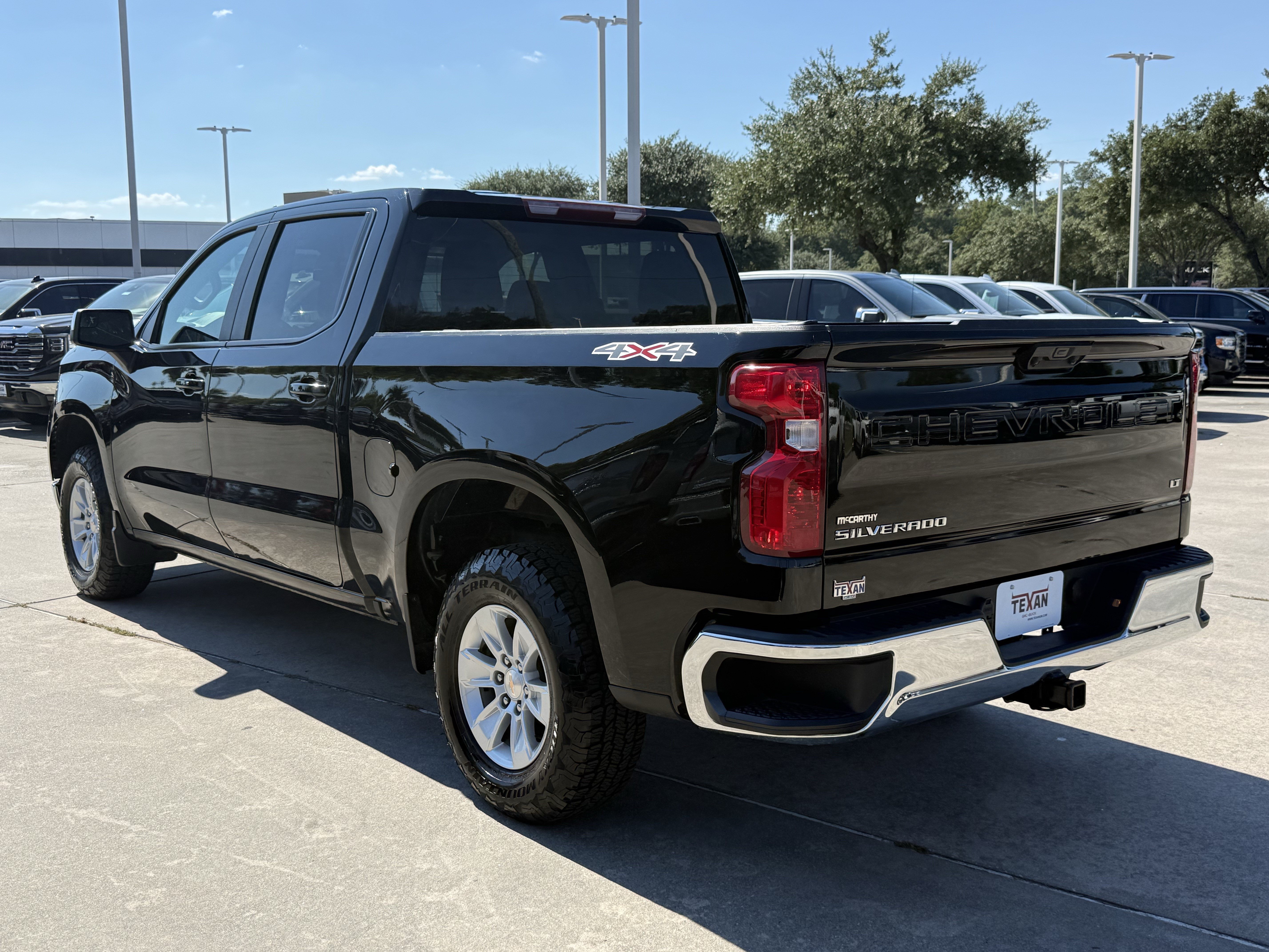 Used 2025 Chevrolet Silverado 1500 LT AWD/4WD image 7