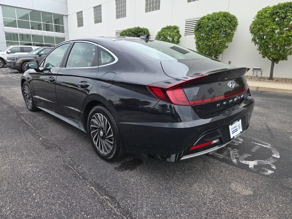 Certified 2023 Hyundai Sonata Limited FWD image 6
