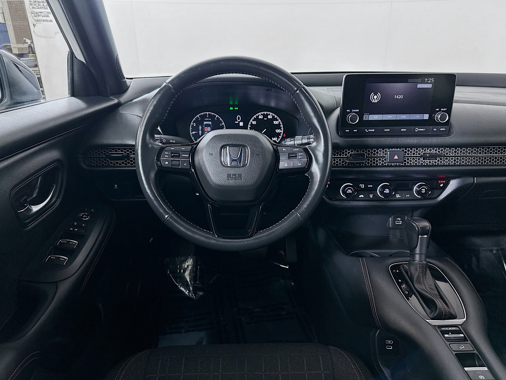 Certified 2025 Honda HR-V Sport image 21