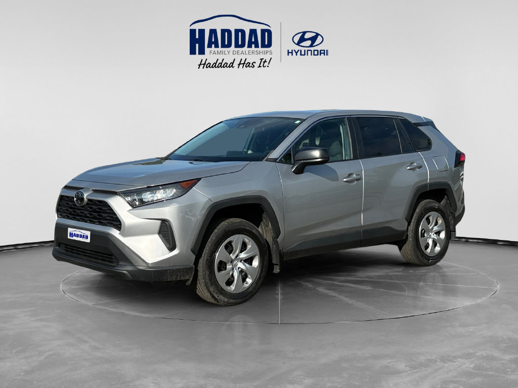 Used 2022 Toyota RAV4 LE AWD/4WD image 1