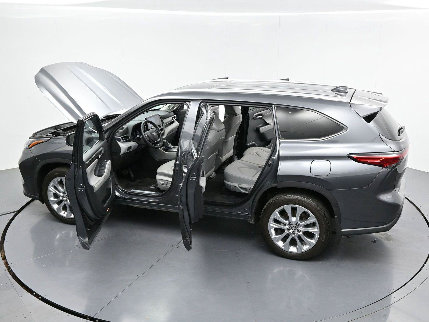 Used 2021 Toyota Highlander Limited AWD/4WD image 40