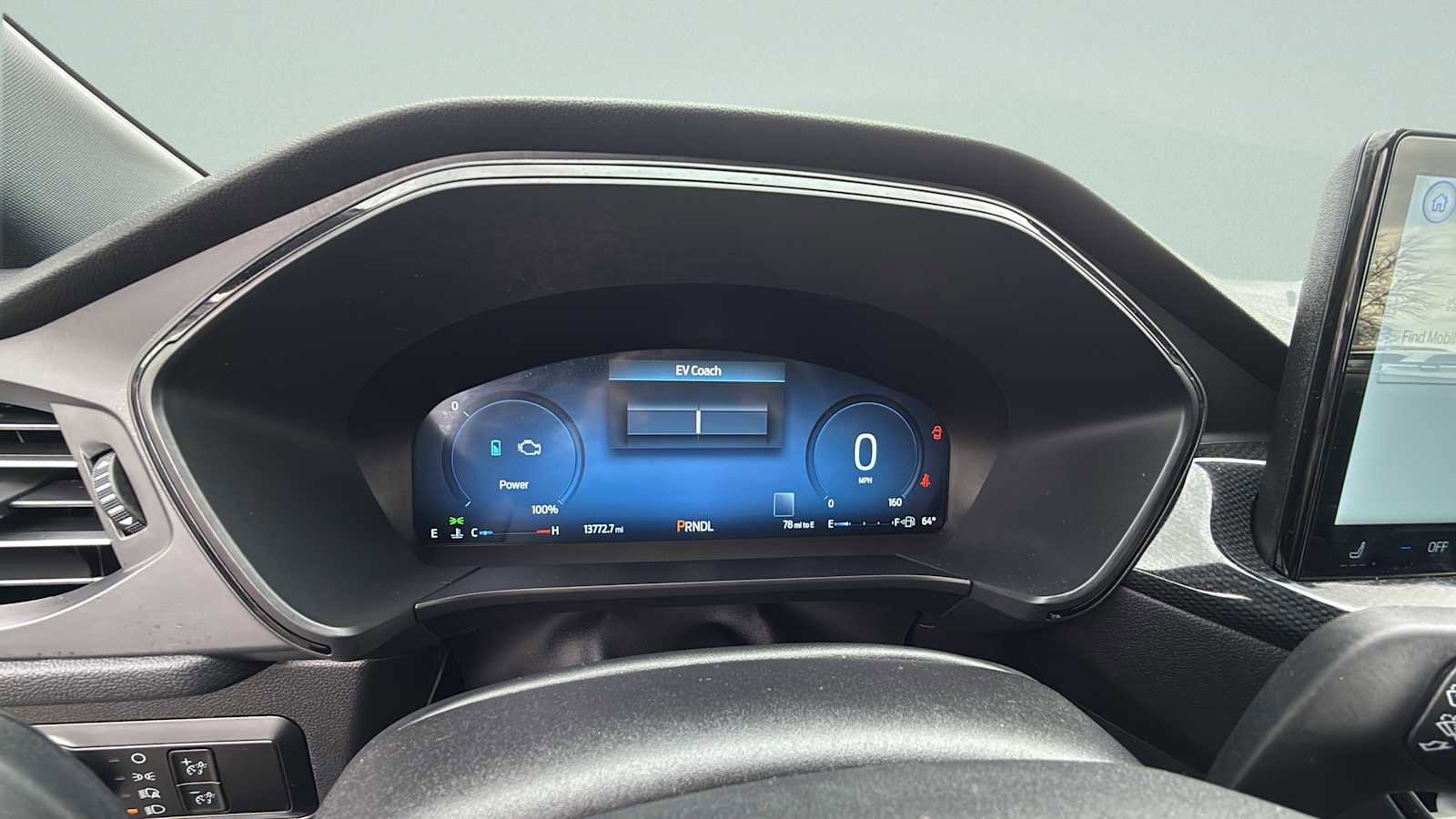 Used 2025 Ford Escape ST-Line Elite w/ Class II Trailer Tow Package image 33