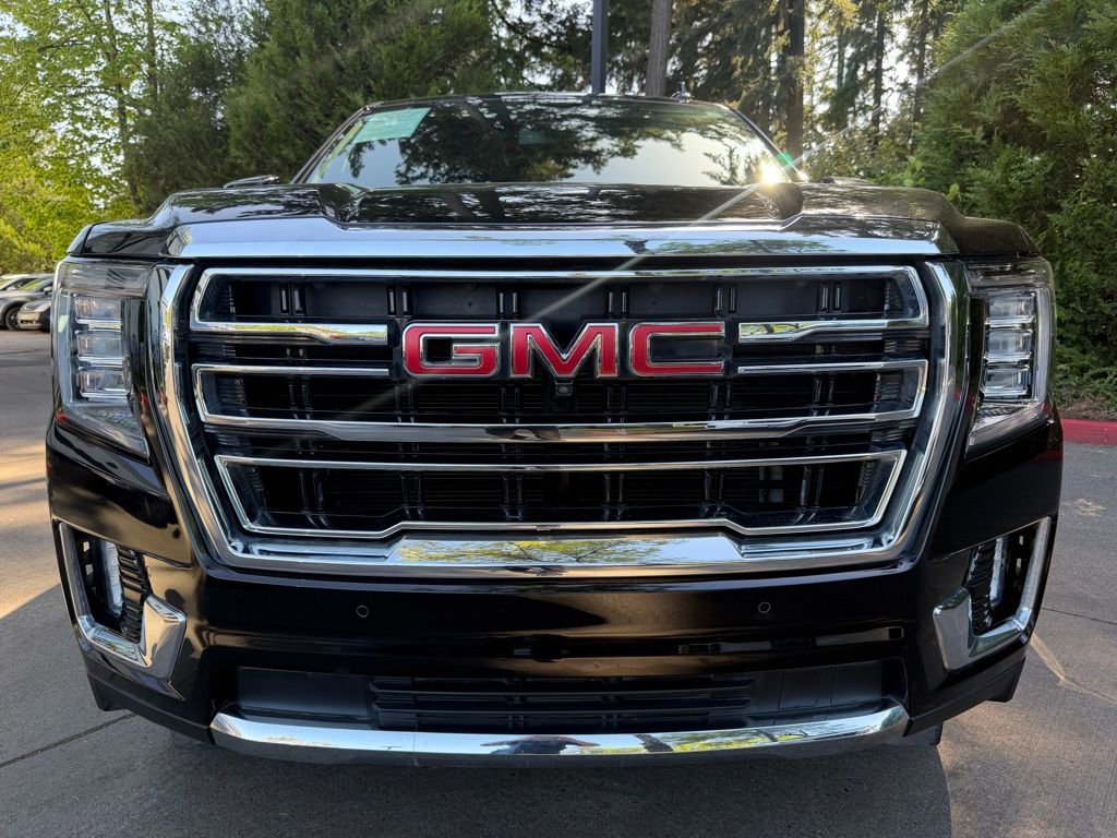 Used 2023 GMC Yukon SLT w/ SLT Premium Package AWD/4WD image 7