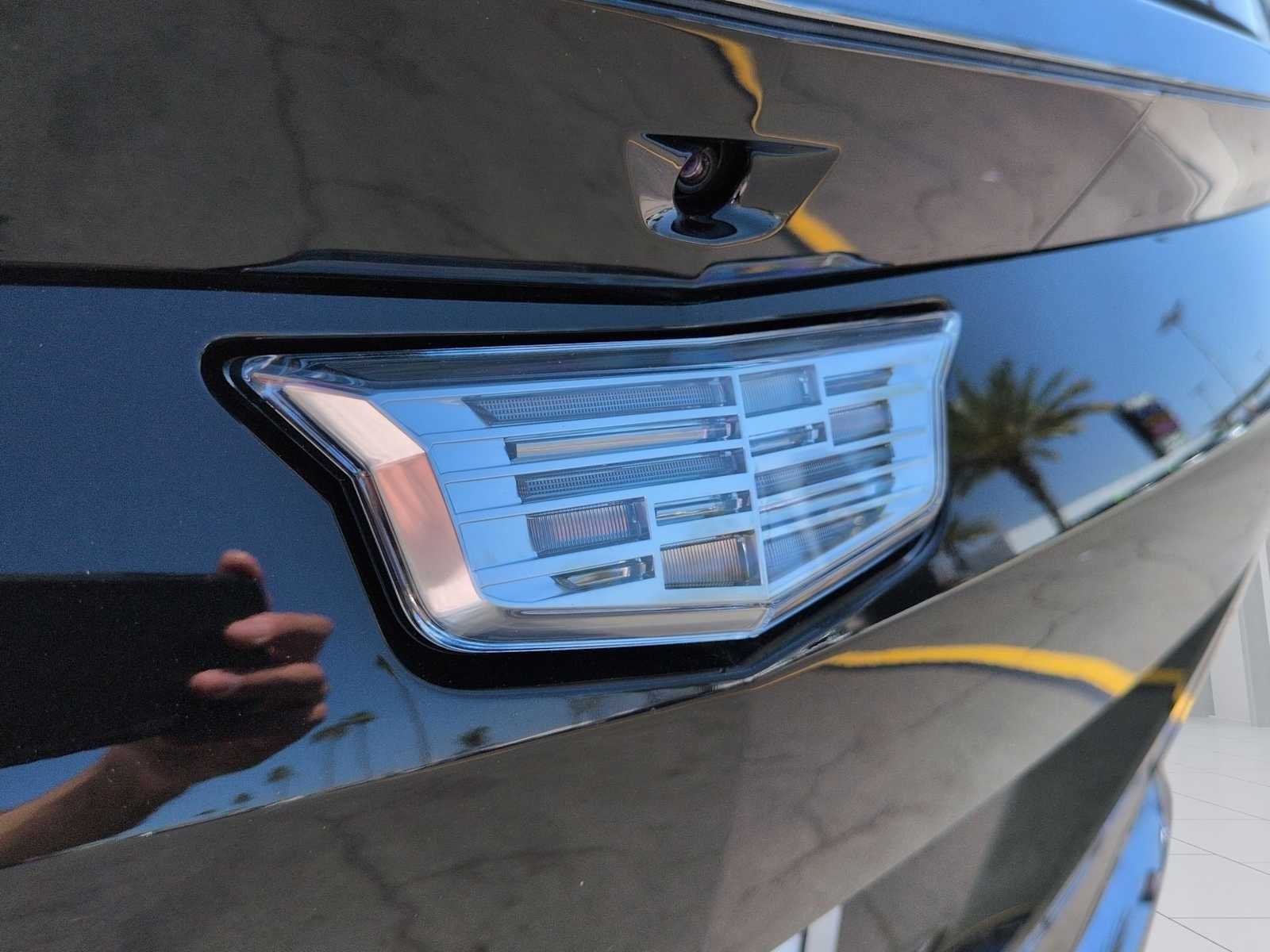 Used 2026 Cadillac Vistiq Premium Luxury AWD/4WD image 8