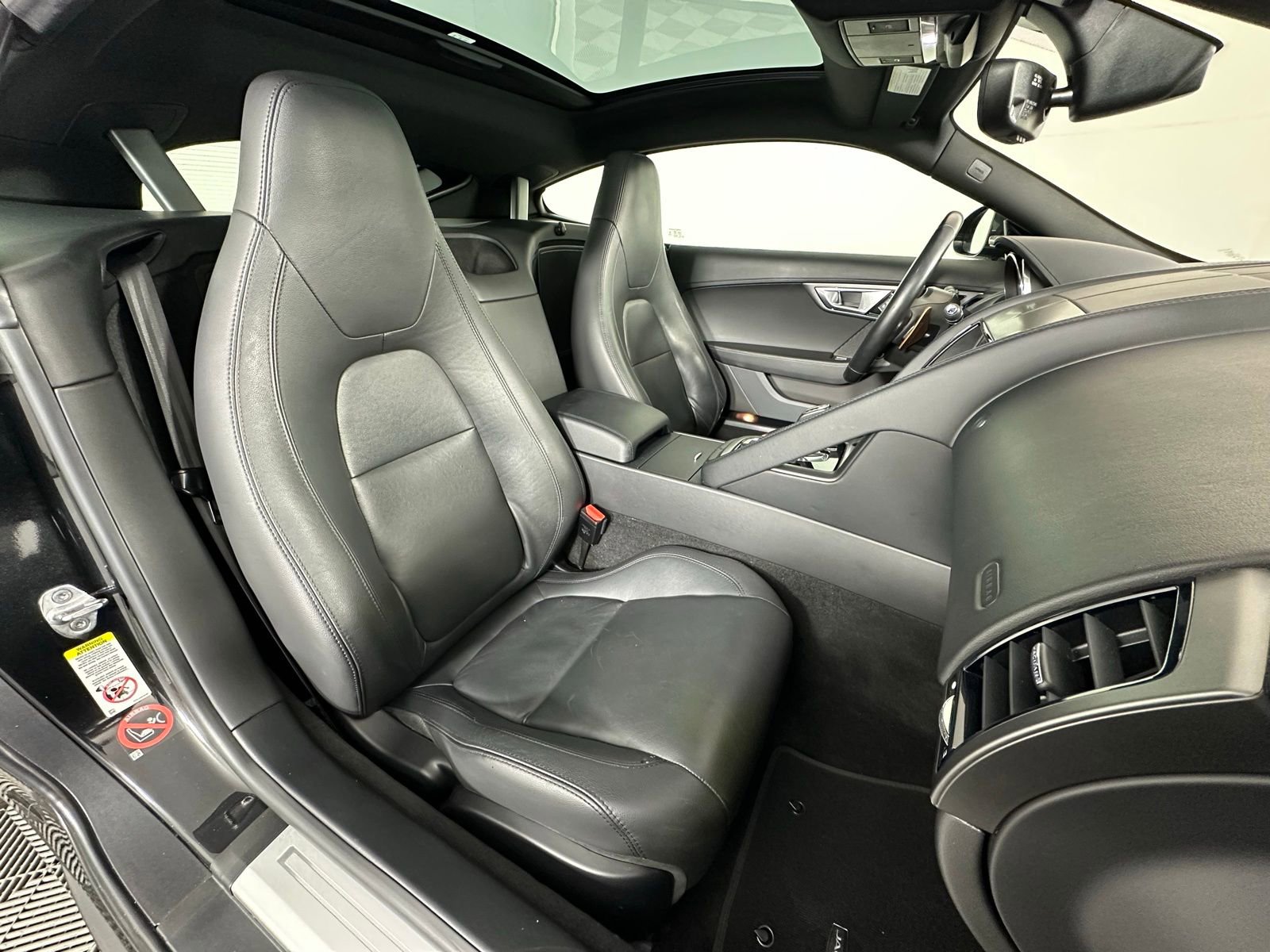 Used 2017 Jaguar F-TYPE S image 6