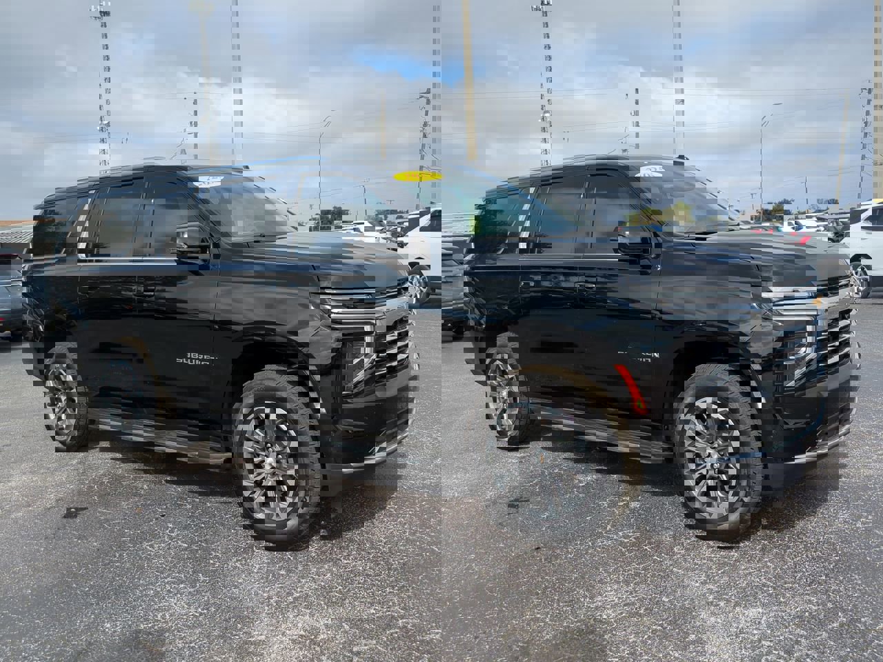 Certified 2025 Chevrolet Suburban LT w/ Comfort Package image 2