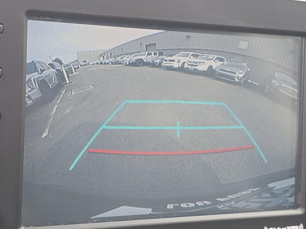 Used 2020 Toyota RAV4 XLE Premium image 30