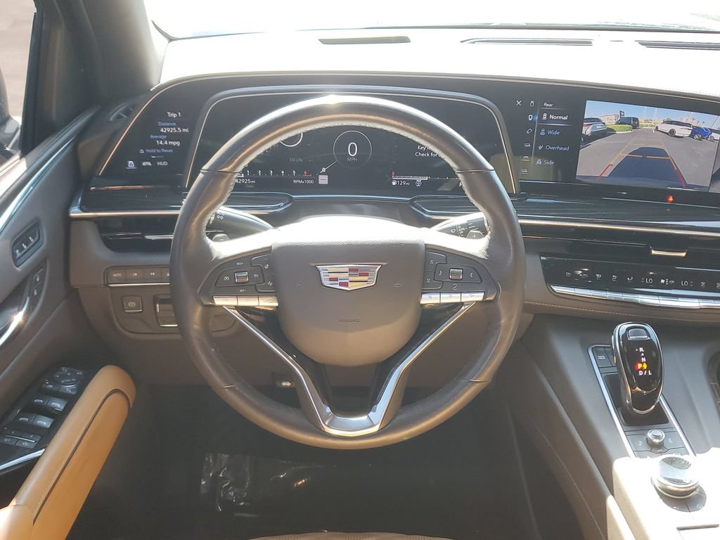 Used 2021 Cadillac Escalade Premium Luxury w/ Driver Assist Tech Package AWD/4WD image 18