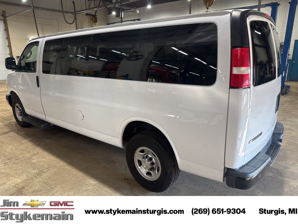 Used 2022 Chevrolet Express 3500 LS image 7