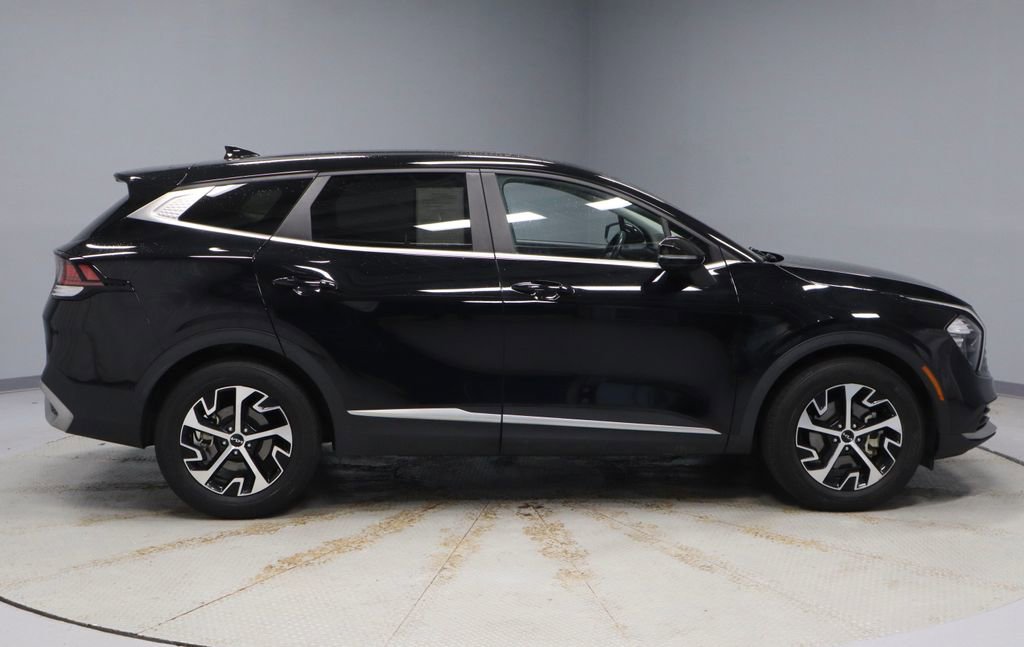 Used 2023 Kia Sportage EX FWD image 13