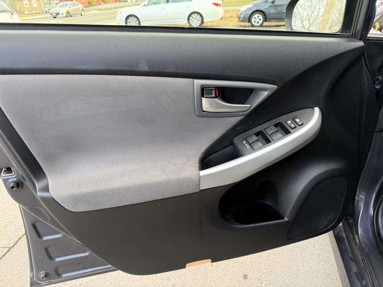 Used 2013 Toyota Prius Two FWD image 21