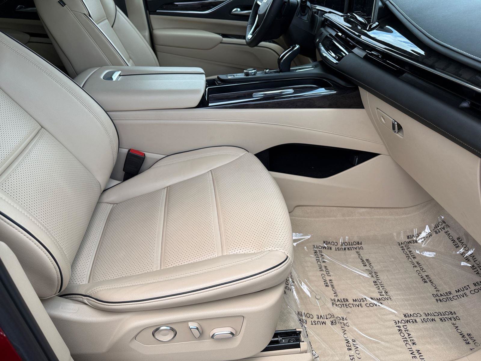 Certified 2023 Cadillac Escalade Premium Luxury w/ Performance Package AWD/4WD image 15