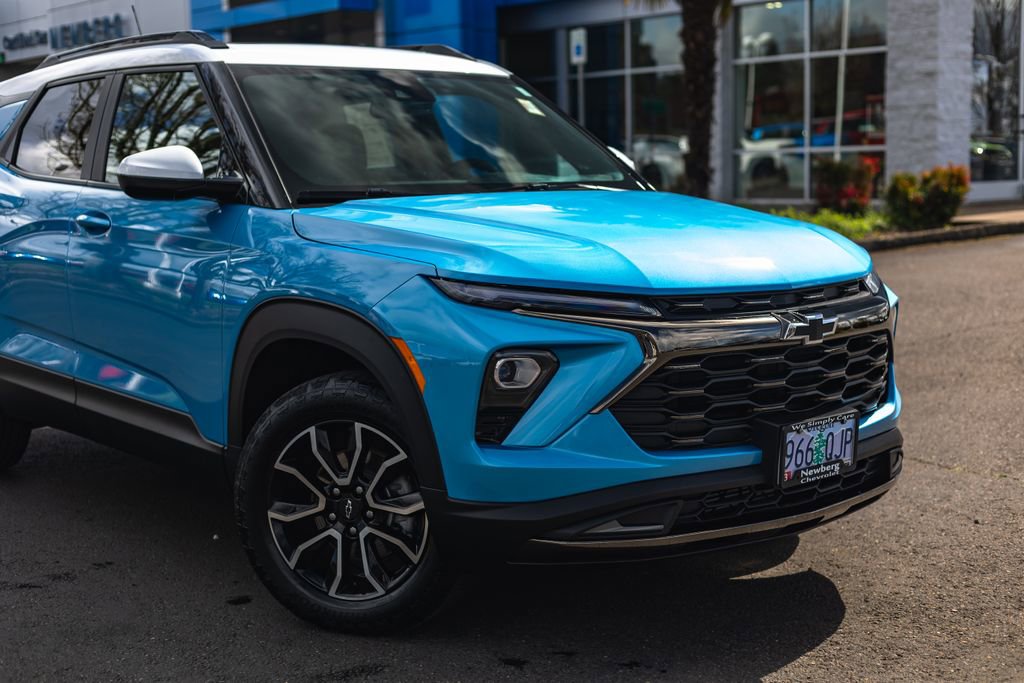 Used 2025 Chevrolet TrailBlazer ACTIV w/ Convenience Package image 3