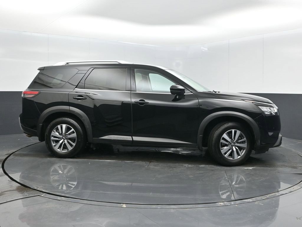 Used 2022 Nissan Pathfinder SL image 8