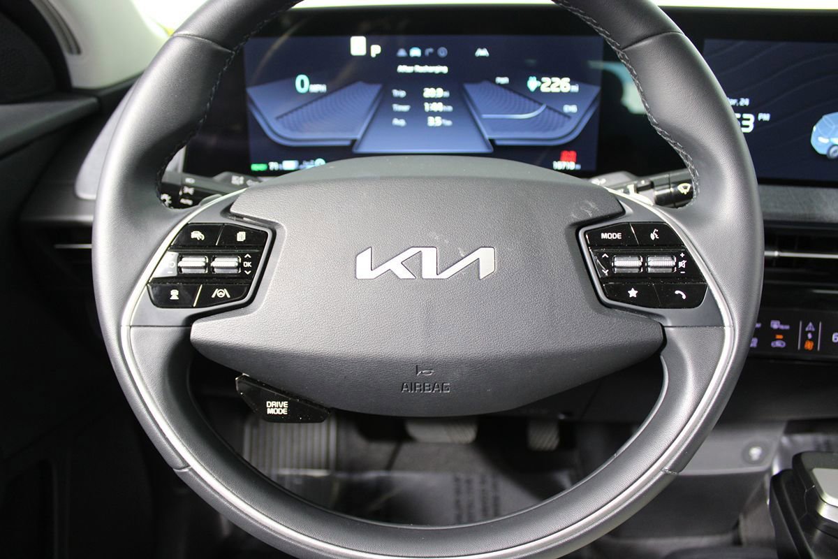 Used 2024 Kia EV6 Light RWD image 10