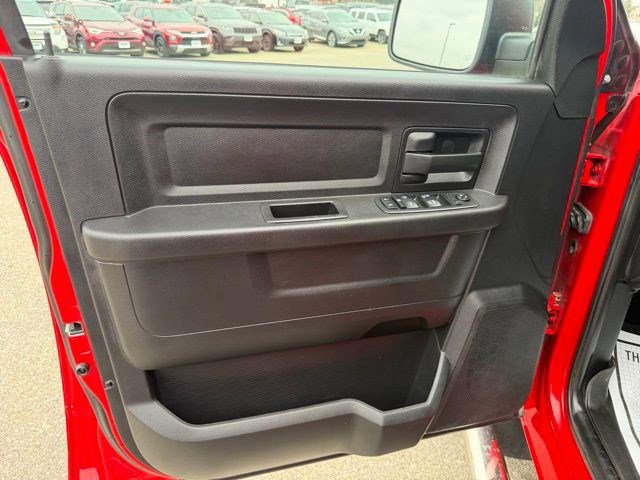 Used 2016 RAM 1500 Express w/ Popular Equipment Group AWD/4WD image 12