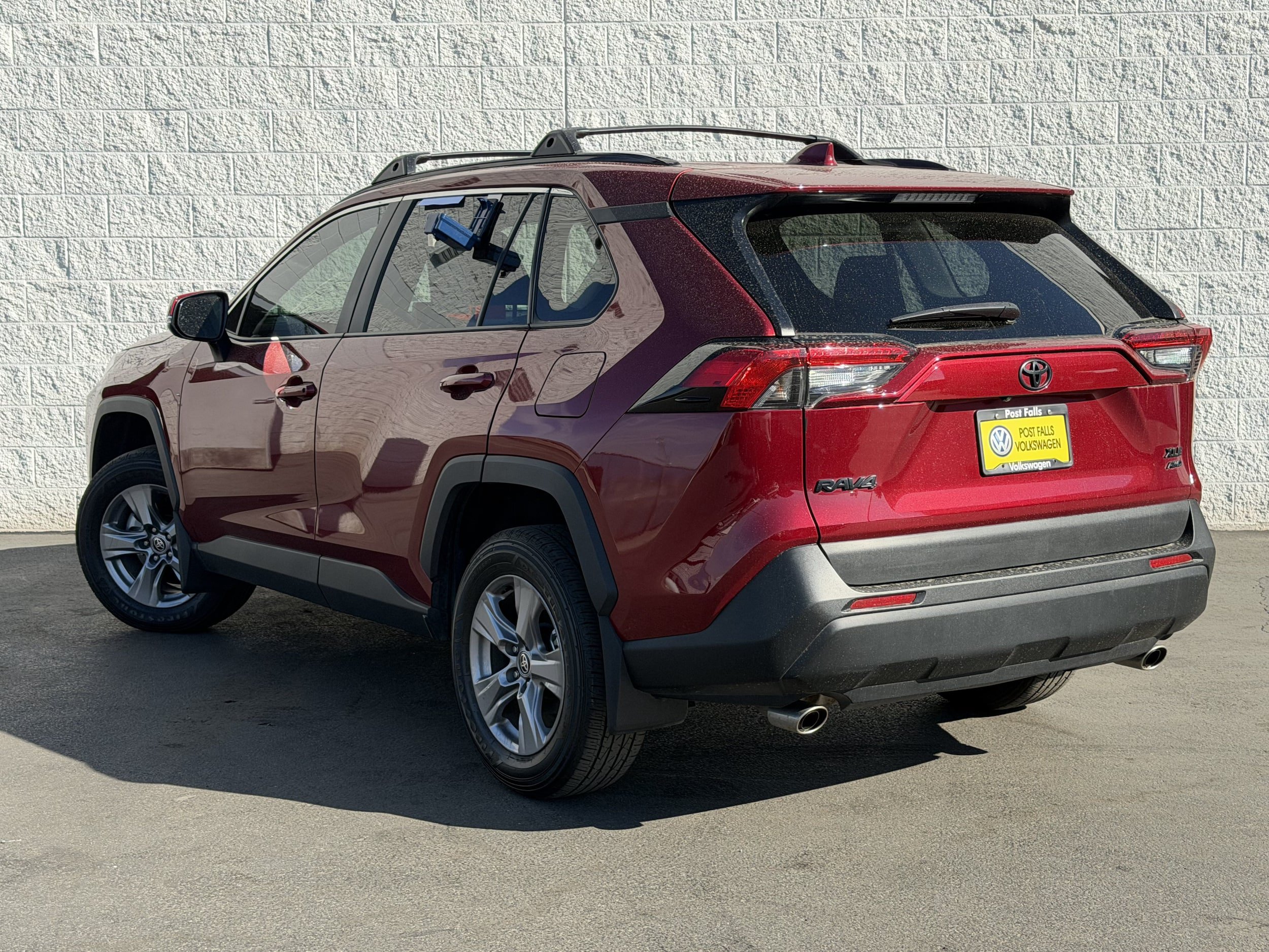 Used 2023 Toyota RAV4 XLE w/ Convenience Package AWD/4WD image 5