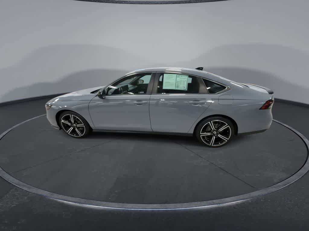 Used 2023 Honda Accord Sport image 7