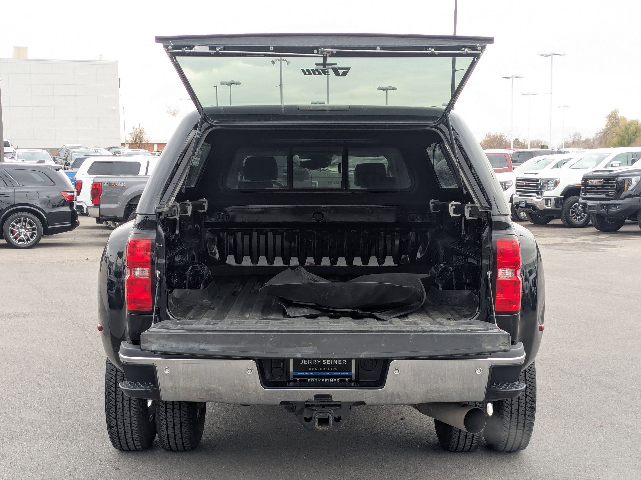 Used 2016 Chevrolet Silverado 3500 LTZ w/ Duramax Plus Package image 27