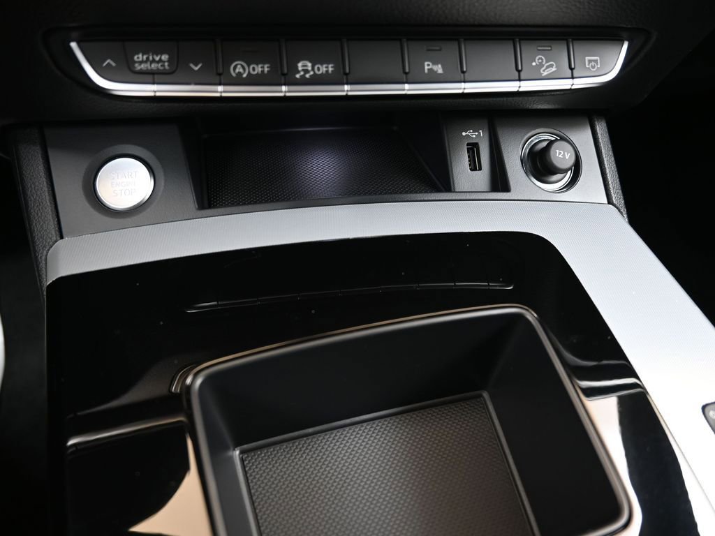 Certified 2025 Audi Q5 2.0T Premium w/ Convenience Plus Package image 34