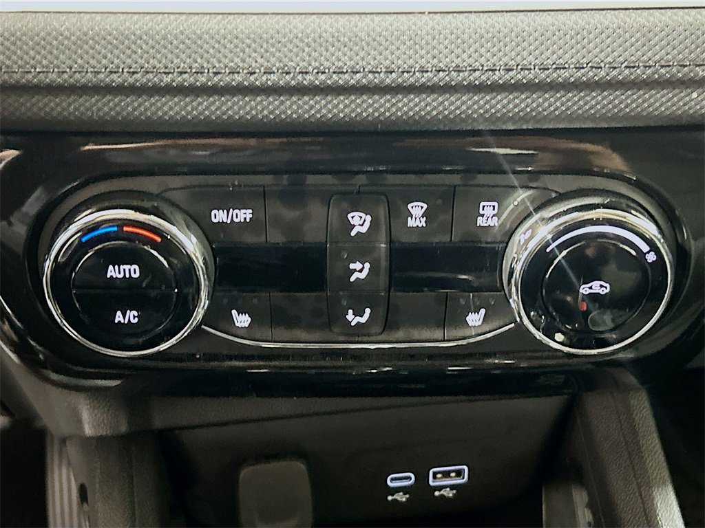 Used 2025 Chevrolet TrailBlazer LT w/ Convenience Package image 13