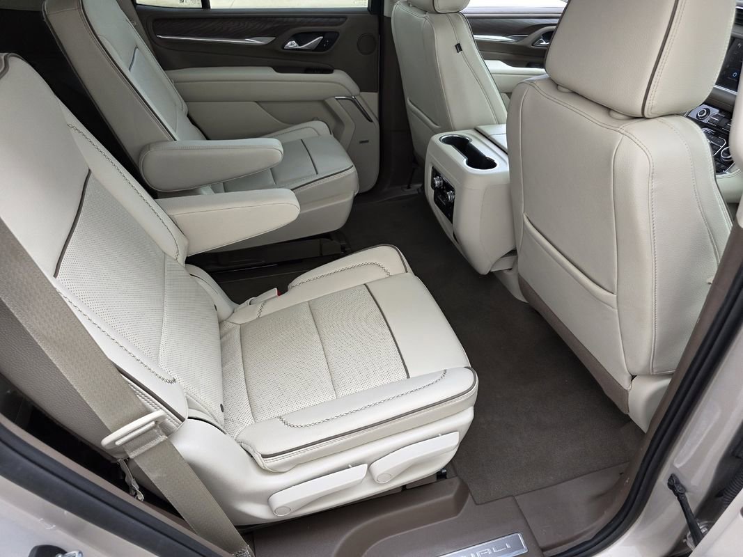 Used 2024 GMC Yukon Denali image 27