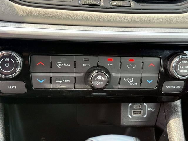 Certified 2025 Jeep Compass Limited AWD/4WD image 30
