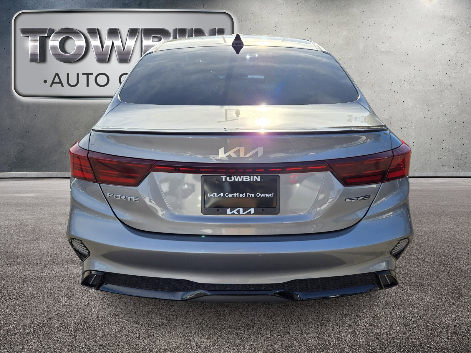 Certified 2023 Kia Forte GT-Line image 6