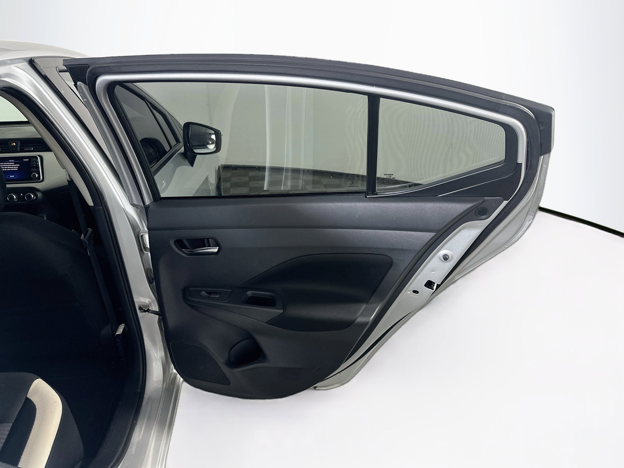 Used 2021 Nissan Versa SV FWD image 30