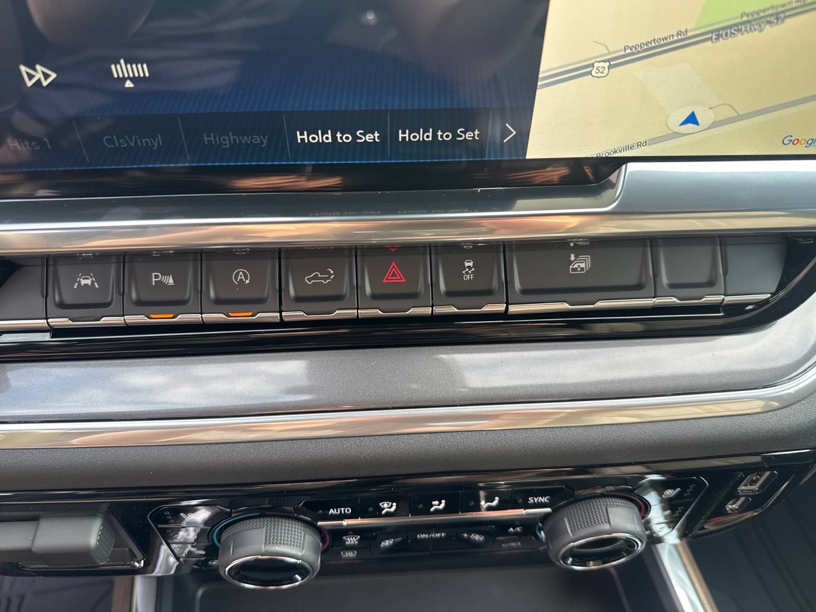 New 2026 Chevrolet Silverado 1500 High Country w/ High Country Premium Package AWD/4WD image 26