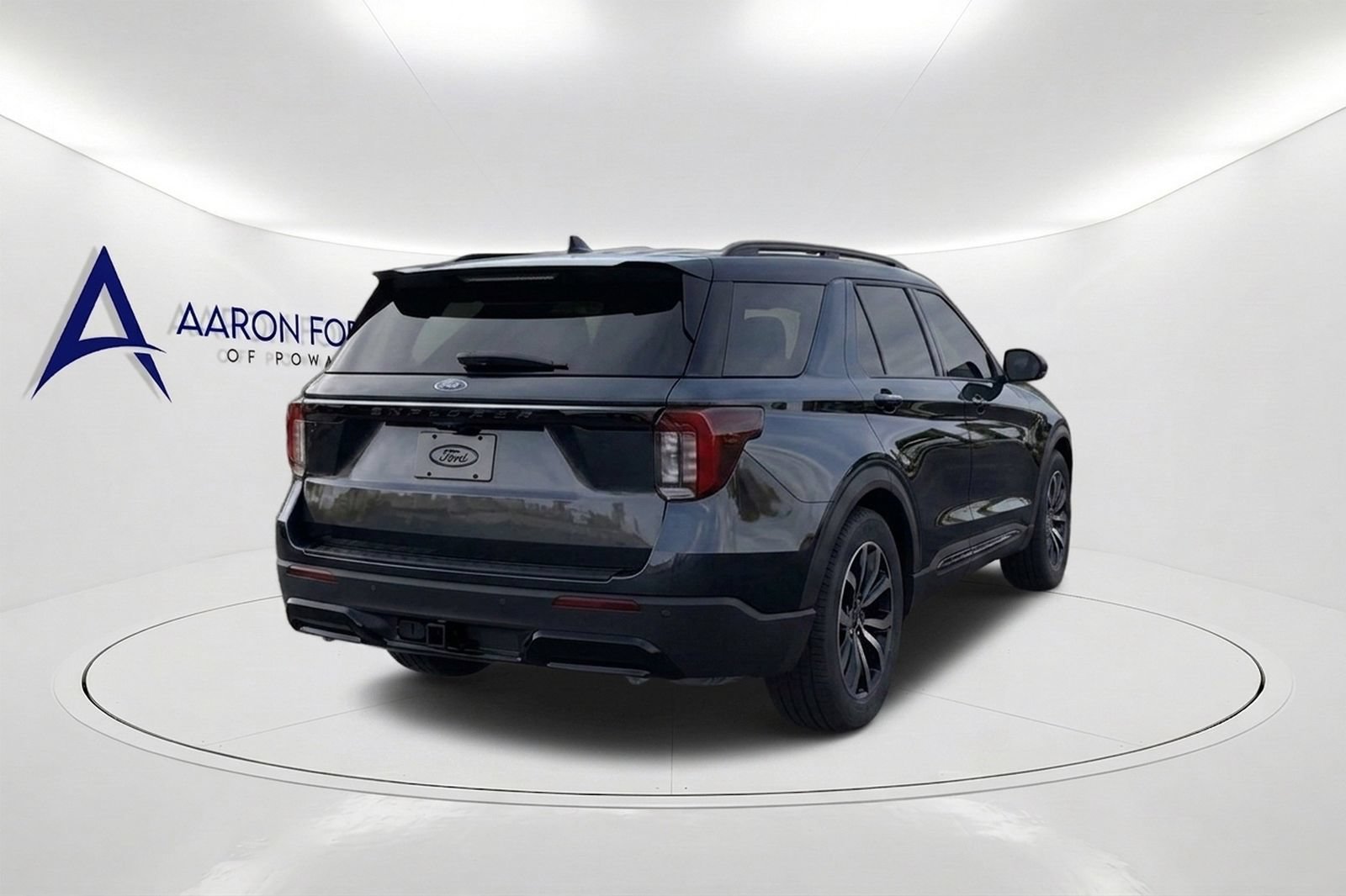New 2025 Ford Explorer ST-Line w/ Premium Package RWD image 9