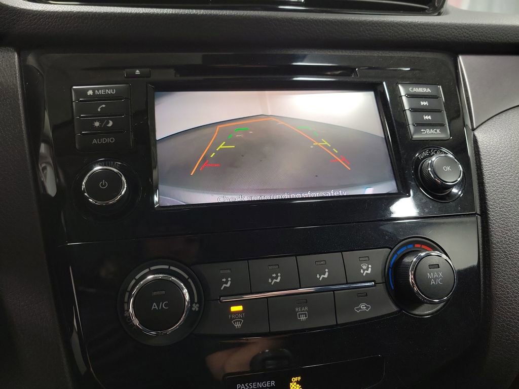 Used 2022 Nissan Rogue Sport S image 16