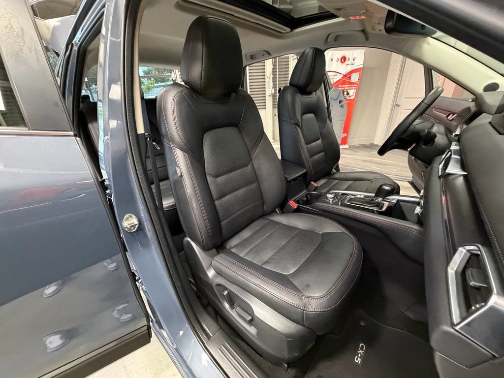 Used 2023 MAZDA CX-5 Carbon Edition AWD/4WD image 4