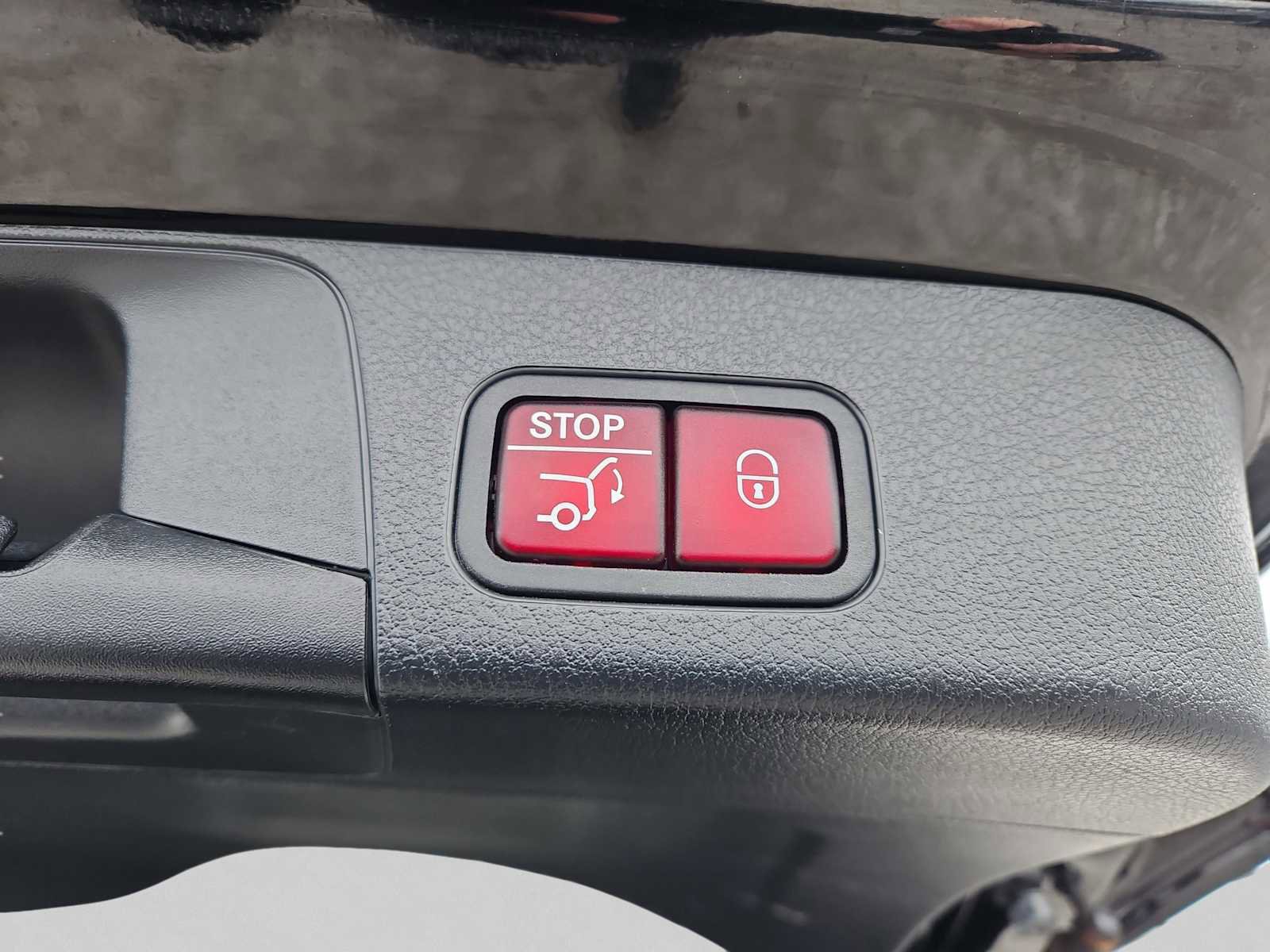 Used 2022 Mercedes-Benz GLB 250 4MATIC image 24