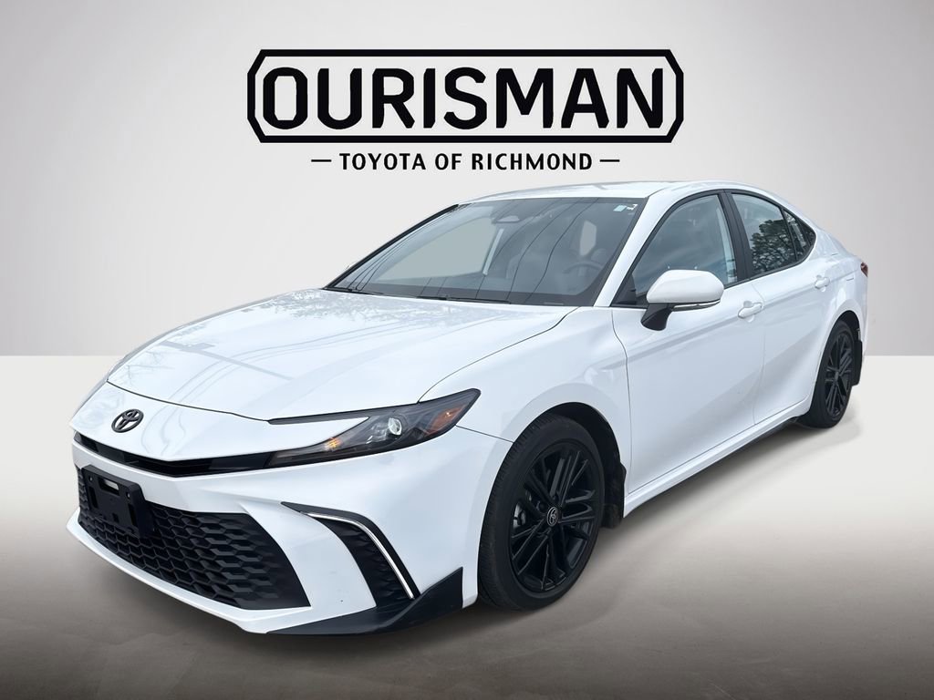 Certified 2025 Toyota Camry SE w/ Convenience Package image 3